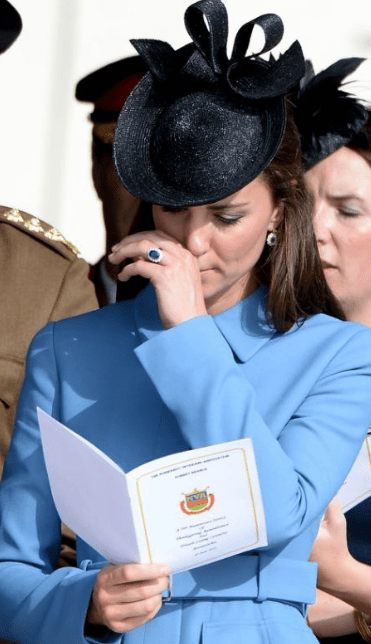 kate-larmes-ceremonies-debarquement