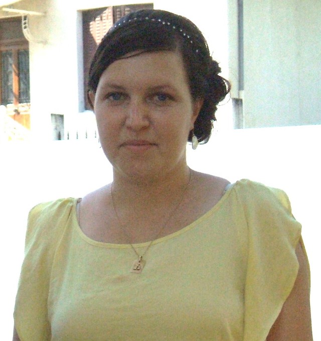 Melany surveillante école primaire