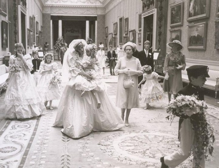 La princesse de Galles a les gestes d'une mère