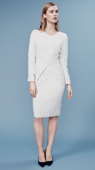 Une seule basque et une coupe conçue pour faire un corps de rêve