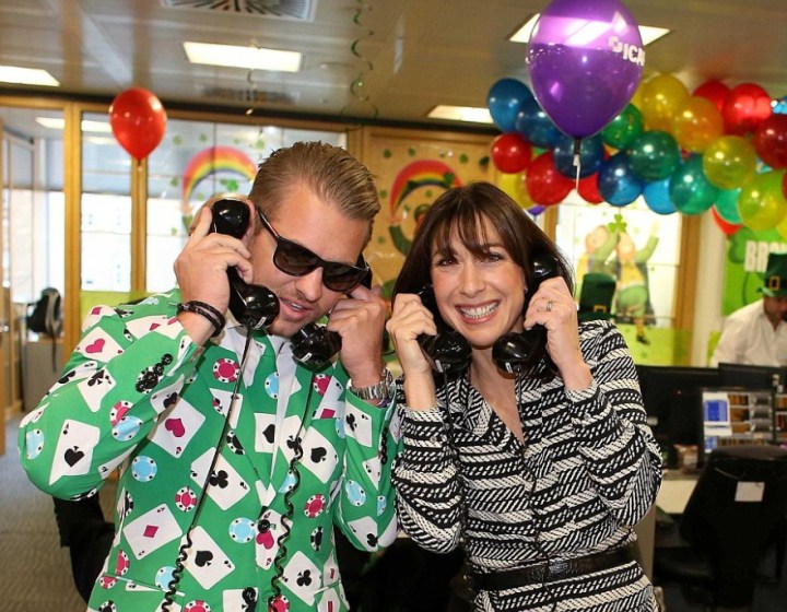 Mrs Cameron à l'appareil