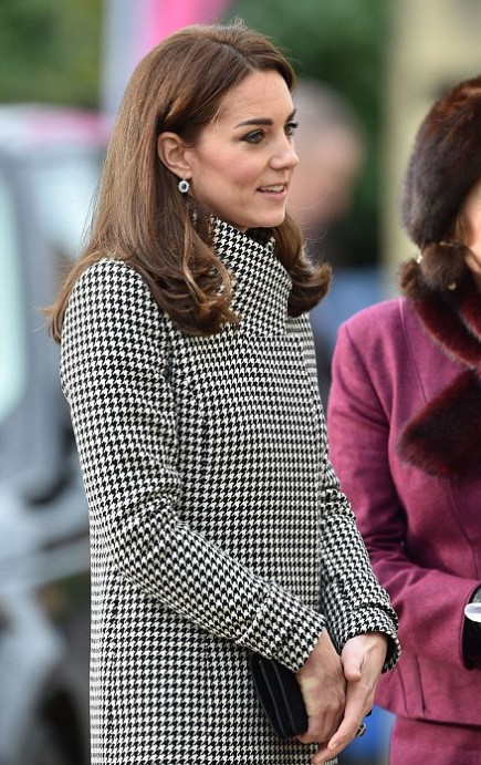 Des saphirs aux oreilles