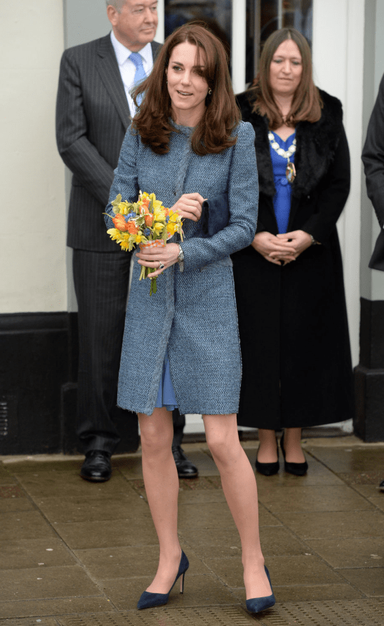 Variation de bleus et bouquet printanier