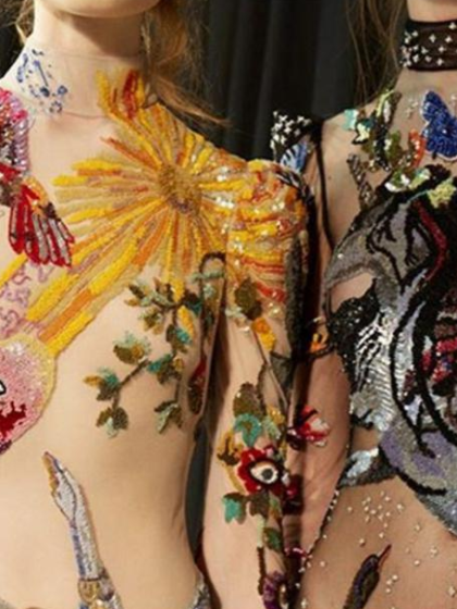 mcqueen-broderies-romantisme-fashion-week-hiver-2017-londres