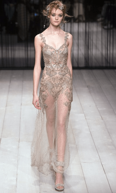 Une robe couleur de peau