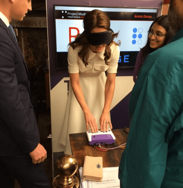 Les yeux fermés maman fait zéro fautes