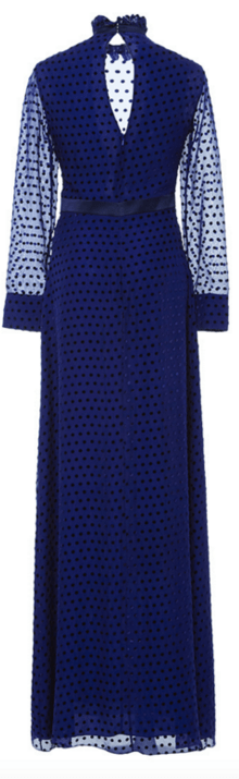 Du plumetis et un décolleté en V